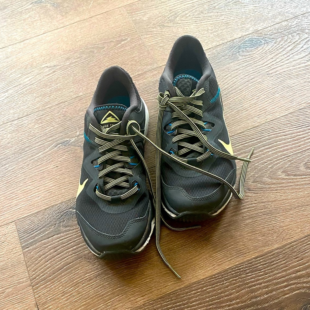 Nike Womens Juniper Trail Running Shoe size 9